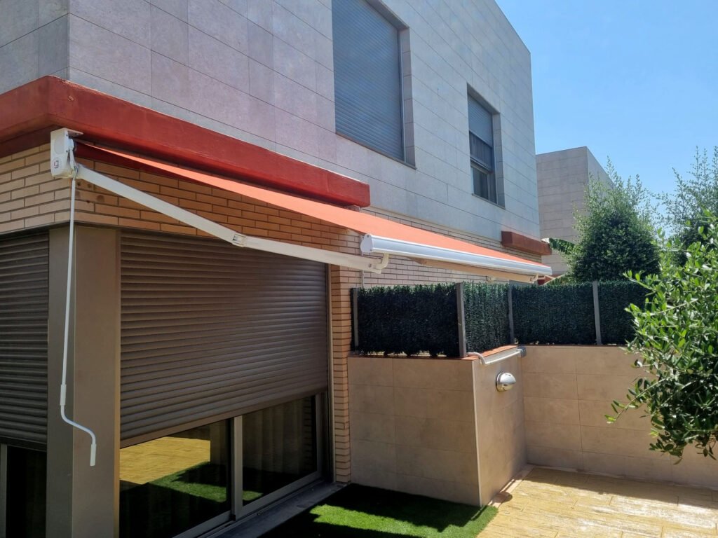 ¿Cómo proteger el toldo del viento?
