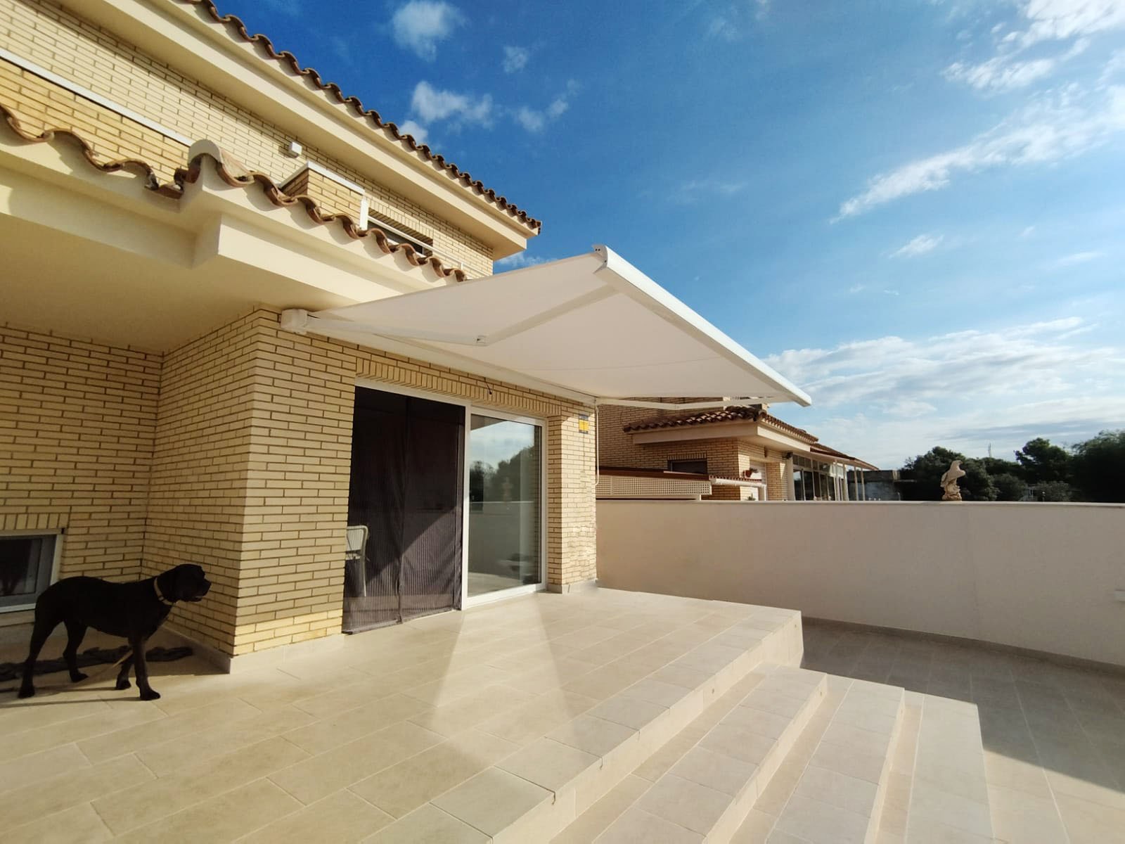 Diferencias entre Toldos de Brazo Articulado y Toldos Convencionales	
Diferencias entre Toldos de Brazo Articulado y Toldos Convencionales